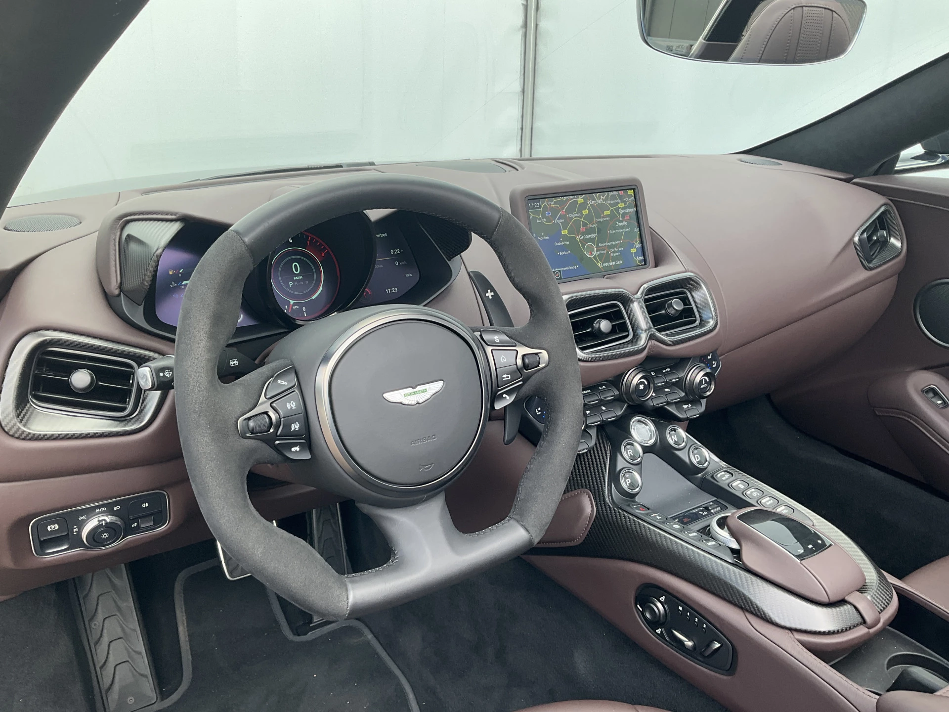 Hoofdafbeelding Aston Martin V8 Vantage