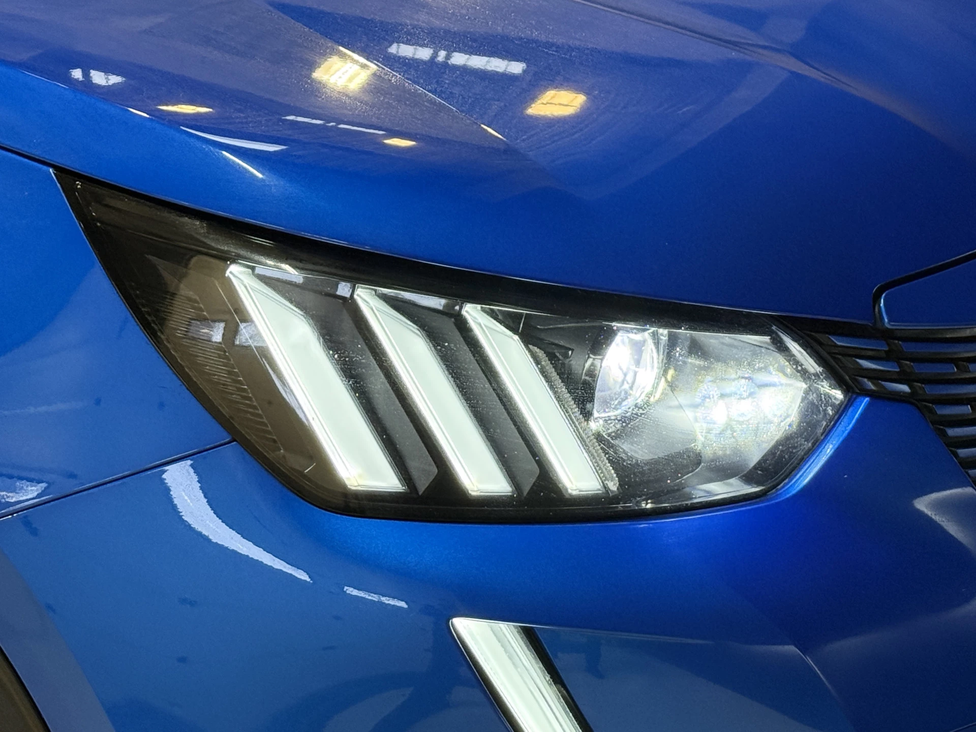 Hoofdafbeelding Peugeot e-2008