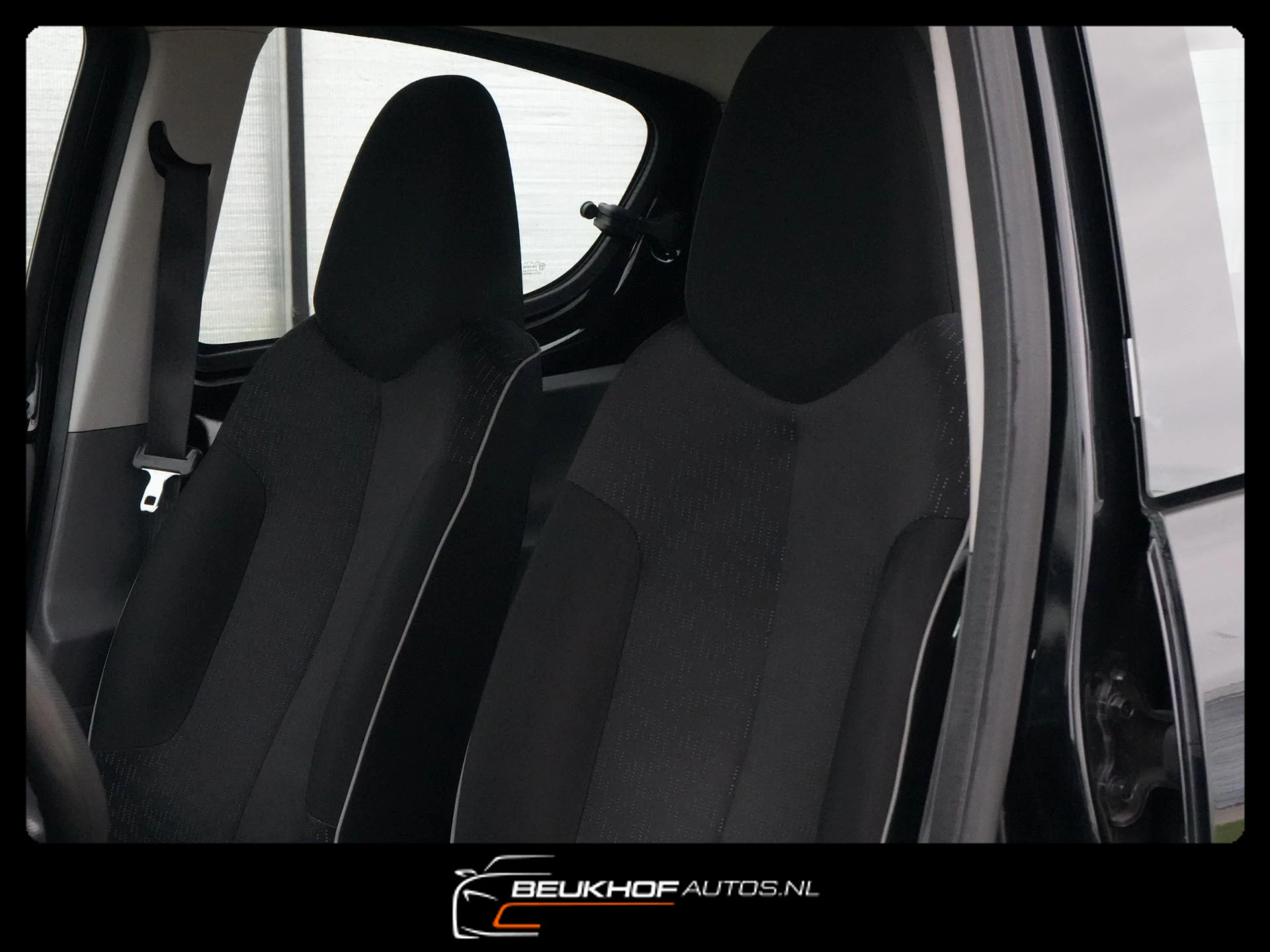 Hoofdafbeelding Peugeot 107