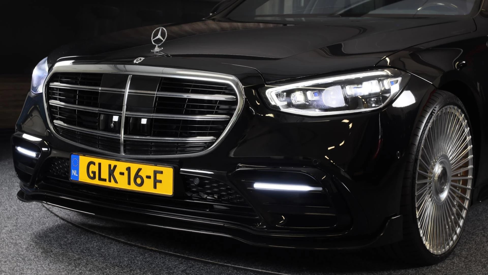 Hoofdafbeelding Mercedes-Benz S-Klasse