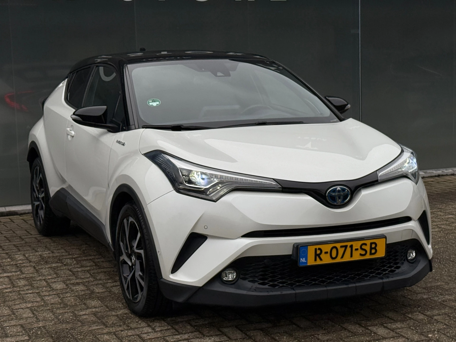 Hoofdafbeelding Toyota C-HR