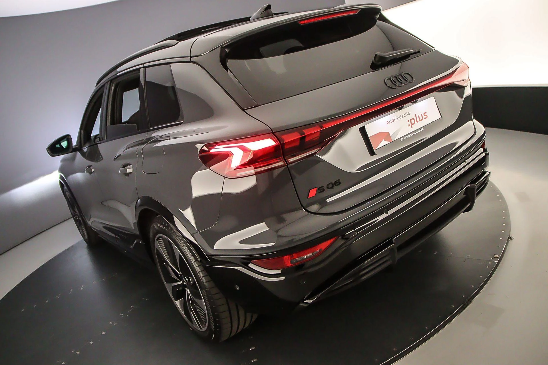 Hoofdafbeelding Audi SQ6