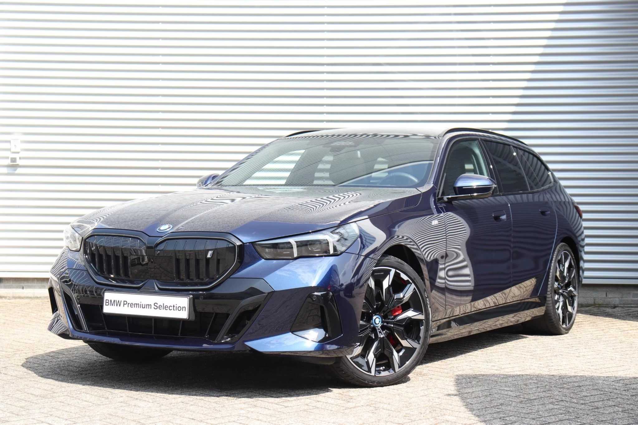 Hoofdafbeelding BMW i5