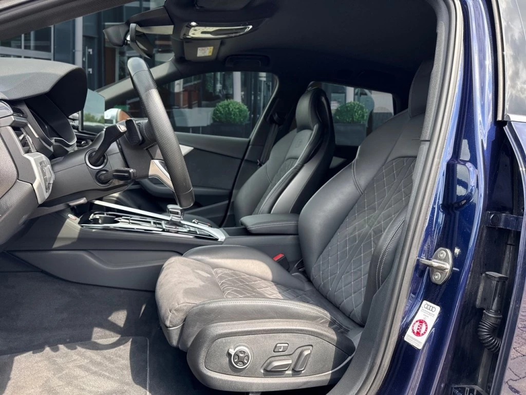Hoofdafbeelding Audi S4