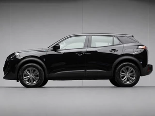 Hoofdafbeelding Peugeot e-2008 Peugeot E-2008 EV Allure 50 kWh Sport (APPLE CARPLAY,NAVI,CAMERA,STOELVERWARMING,CLIMATE,CRUISE,LED,LM VELGEN,NETTE STAAT)