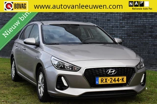 Hoofdafbeelding Hyundai i30 Hyundai i30 1.0 T-GDI Comfort NAVIGATIE/LANE ASSIST/TREKHAAK/CLIMA/ETC.!