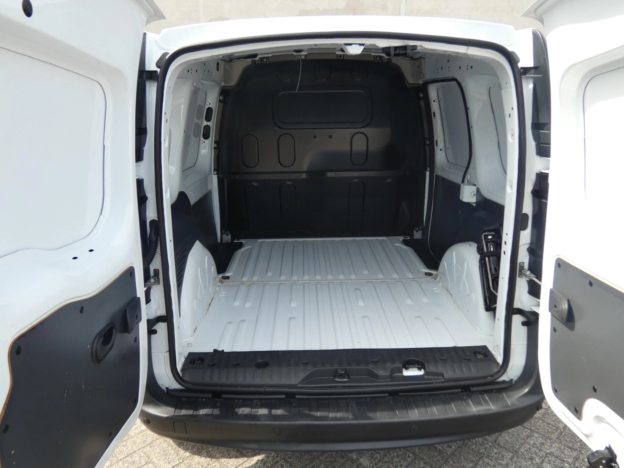 Hoofdafbeelding Nissan NV250