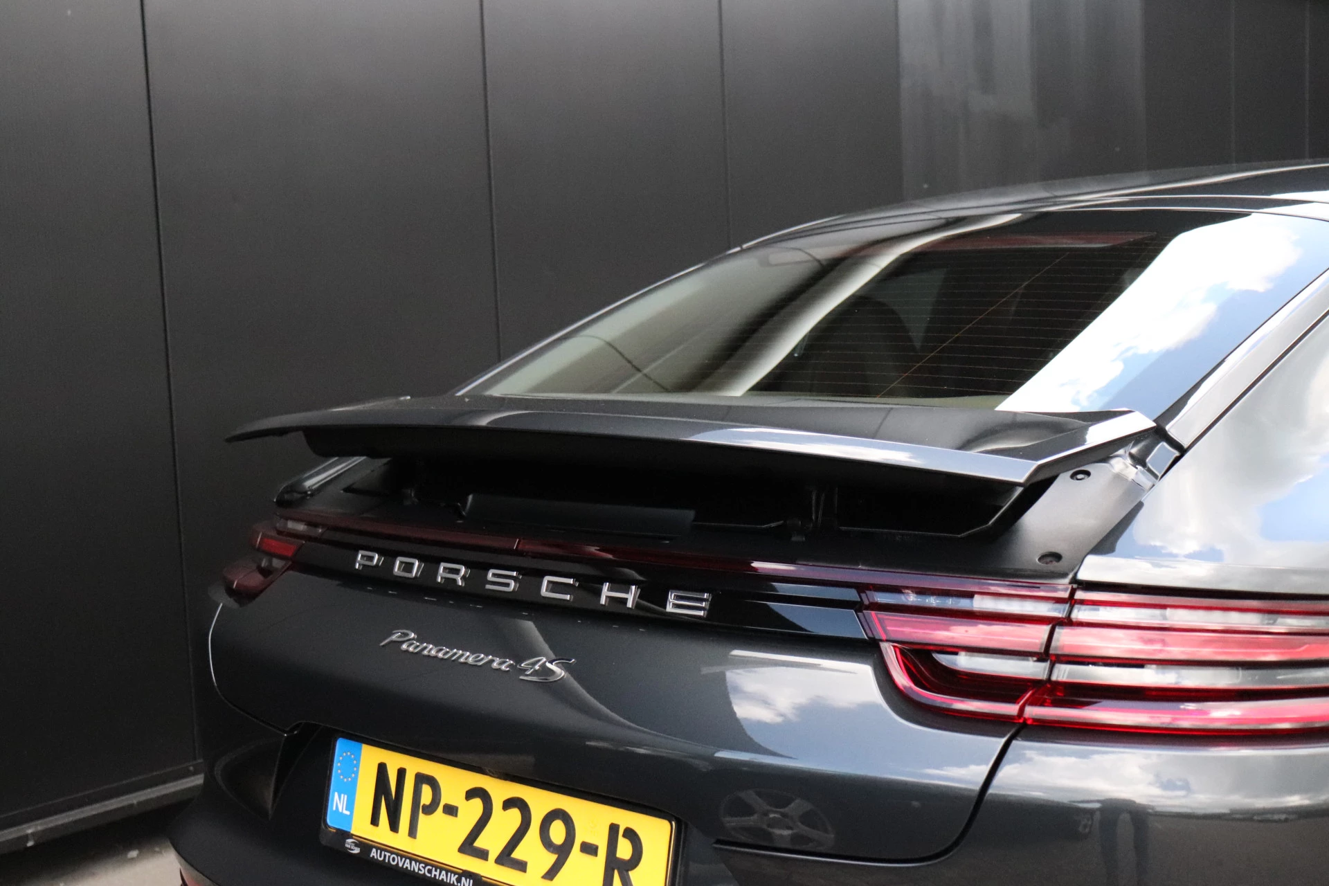 Hoofdafbeelding Porsche Panamera
