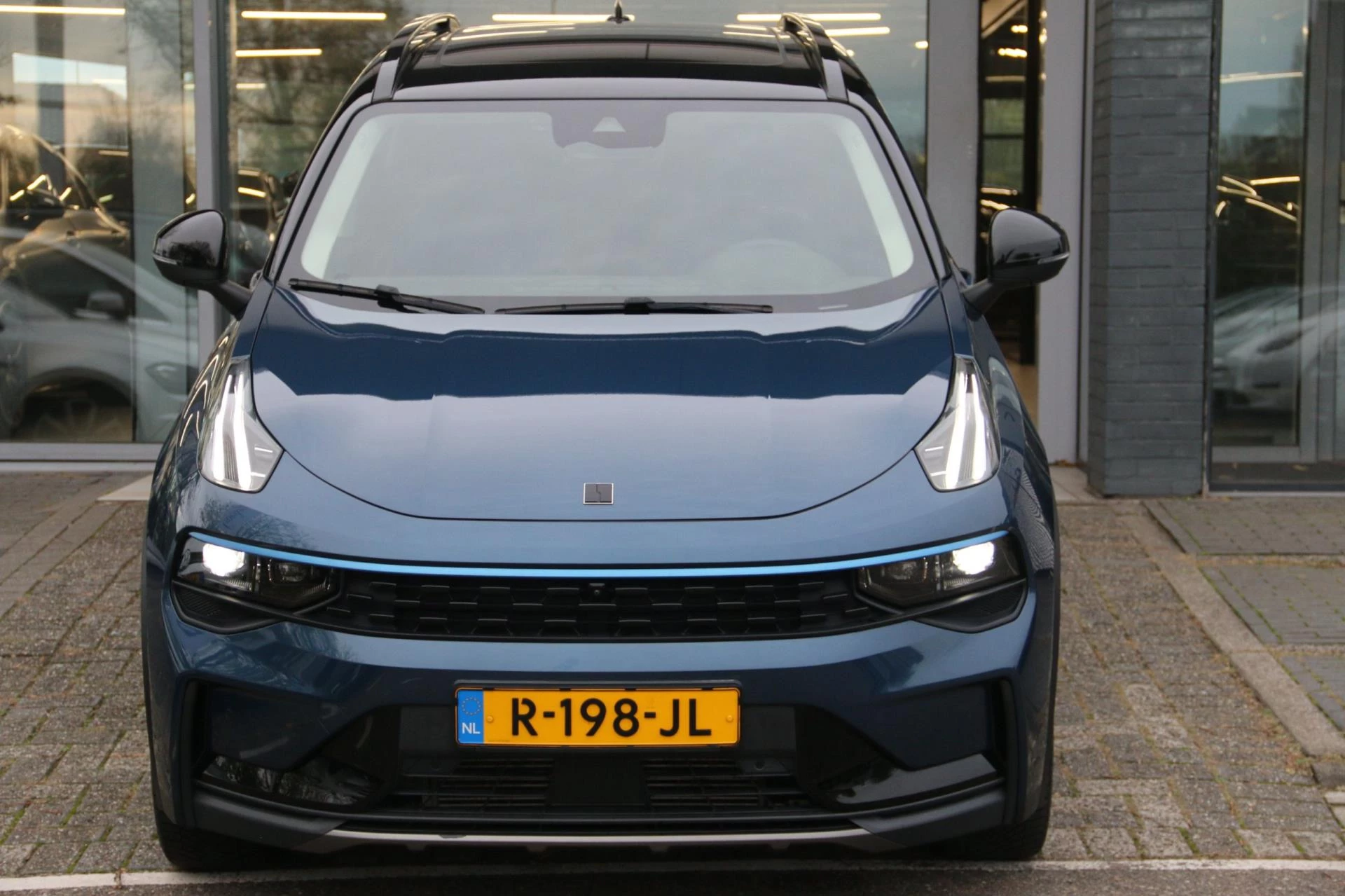 Hoofdafbeelding Lynk & Co 01