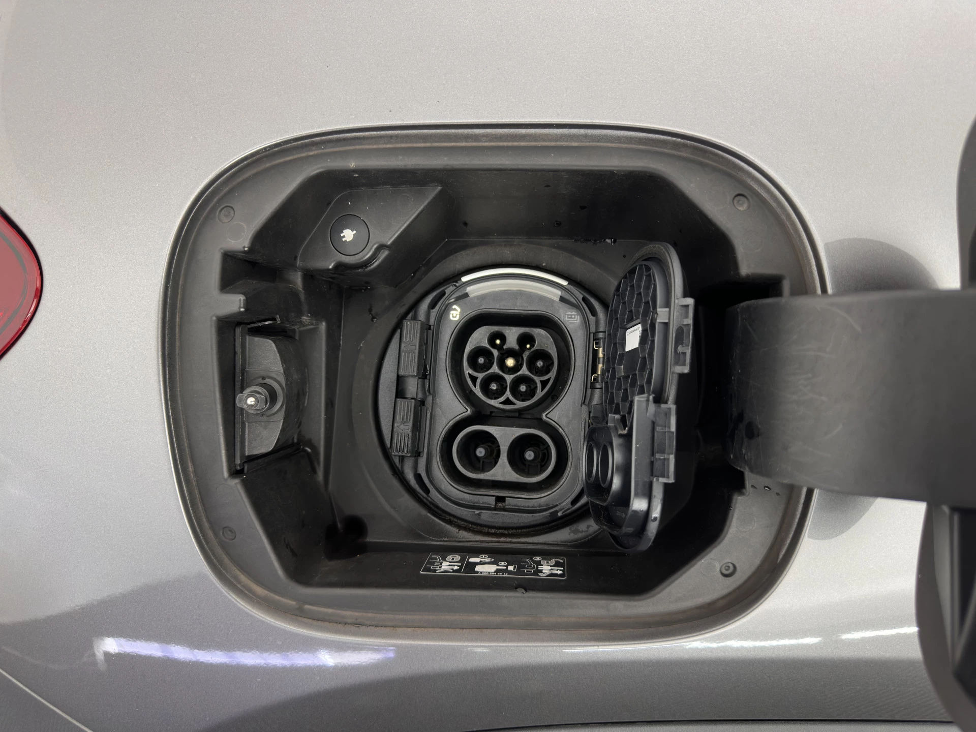 Hoofdafbeelding Mercedes-Benz EQA