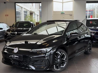 Hoofdafbeelding Volkswagen Golf Volkswagen Golf 1.5 R Line Pano / 360 / H&K / Trekhaak