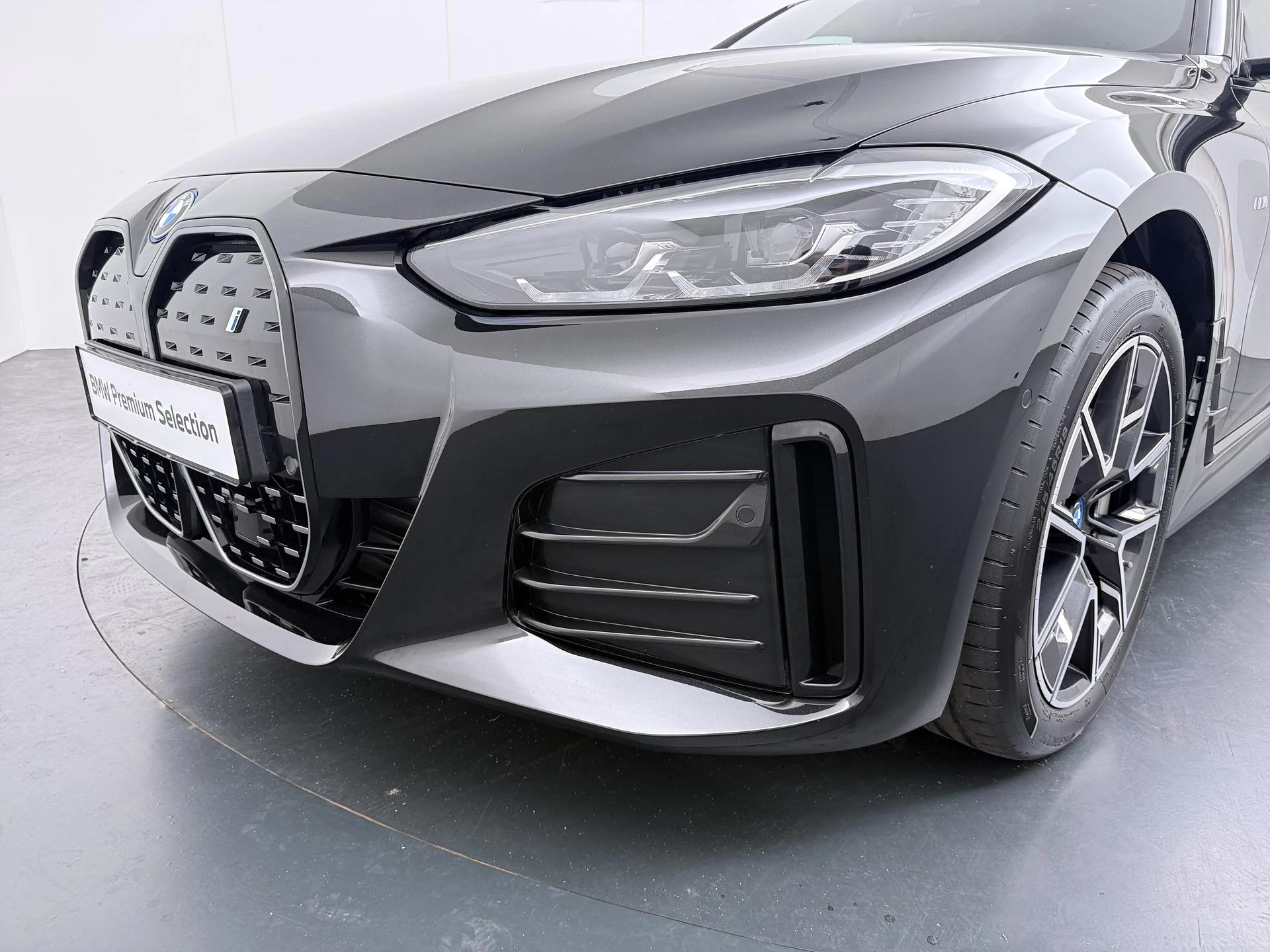 Hoofdafbeelding BMW i4
