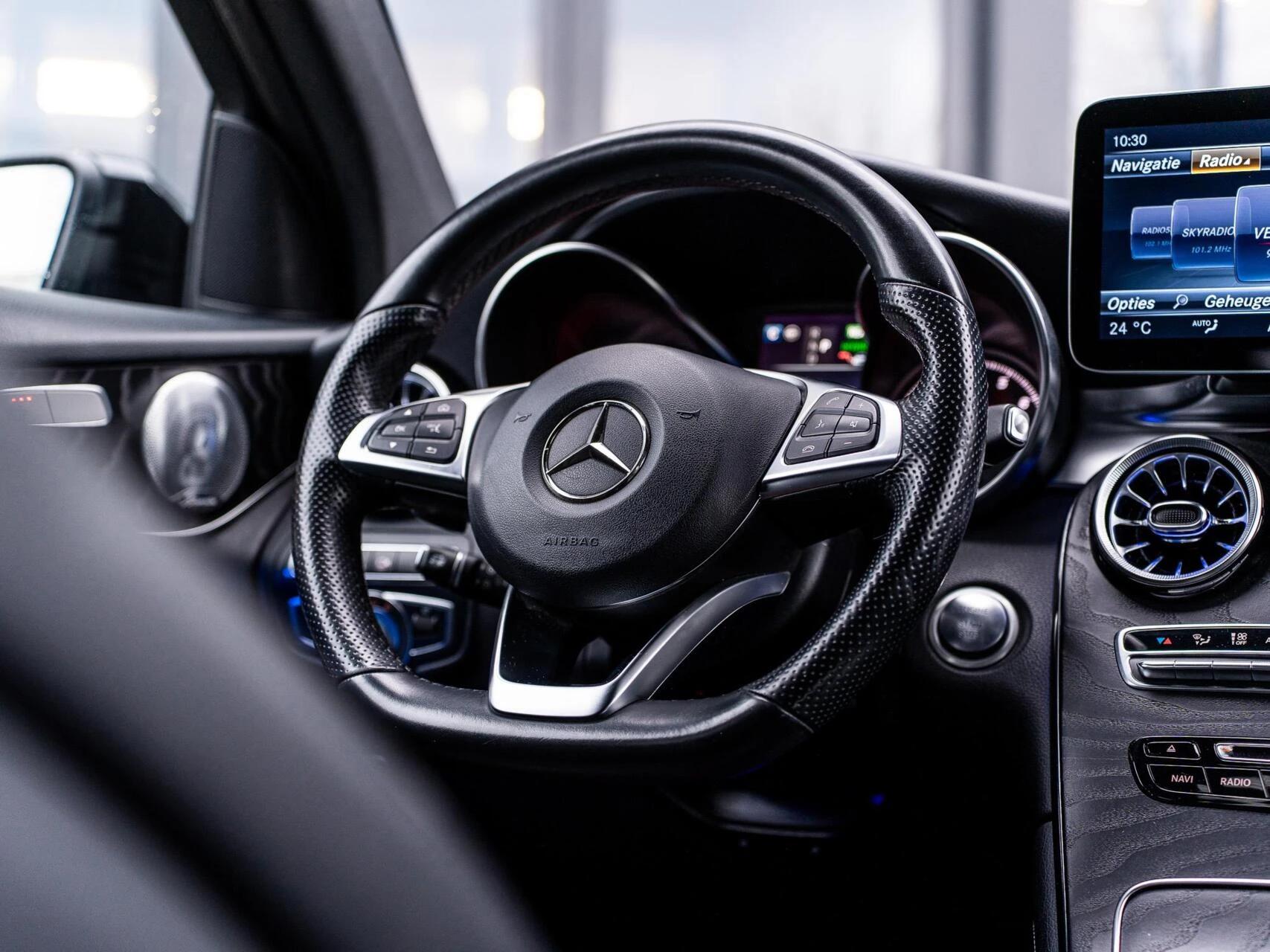 Hoofdafbeelding Mercedes-Benz GLC