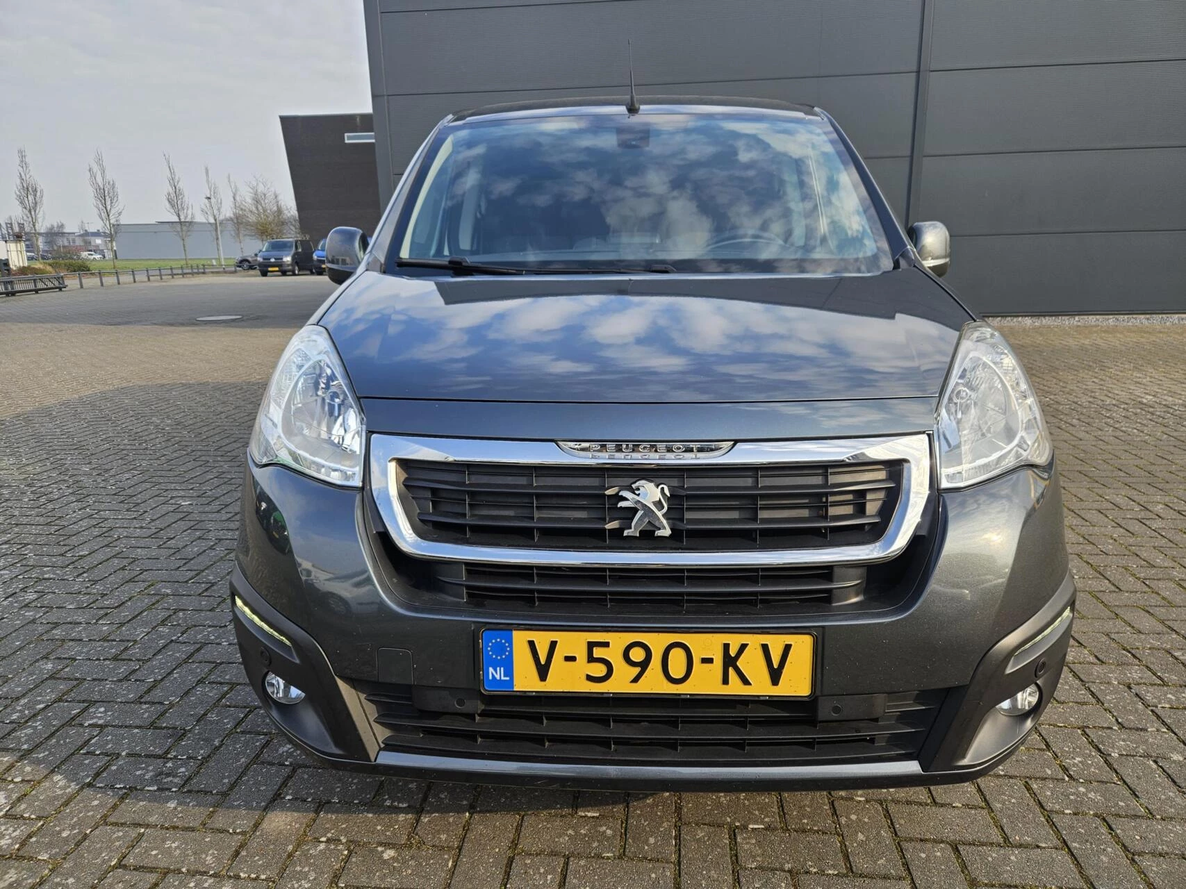 Hoofdafbeelding Peugeot Partner
