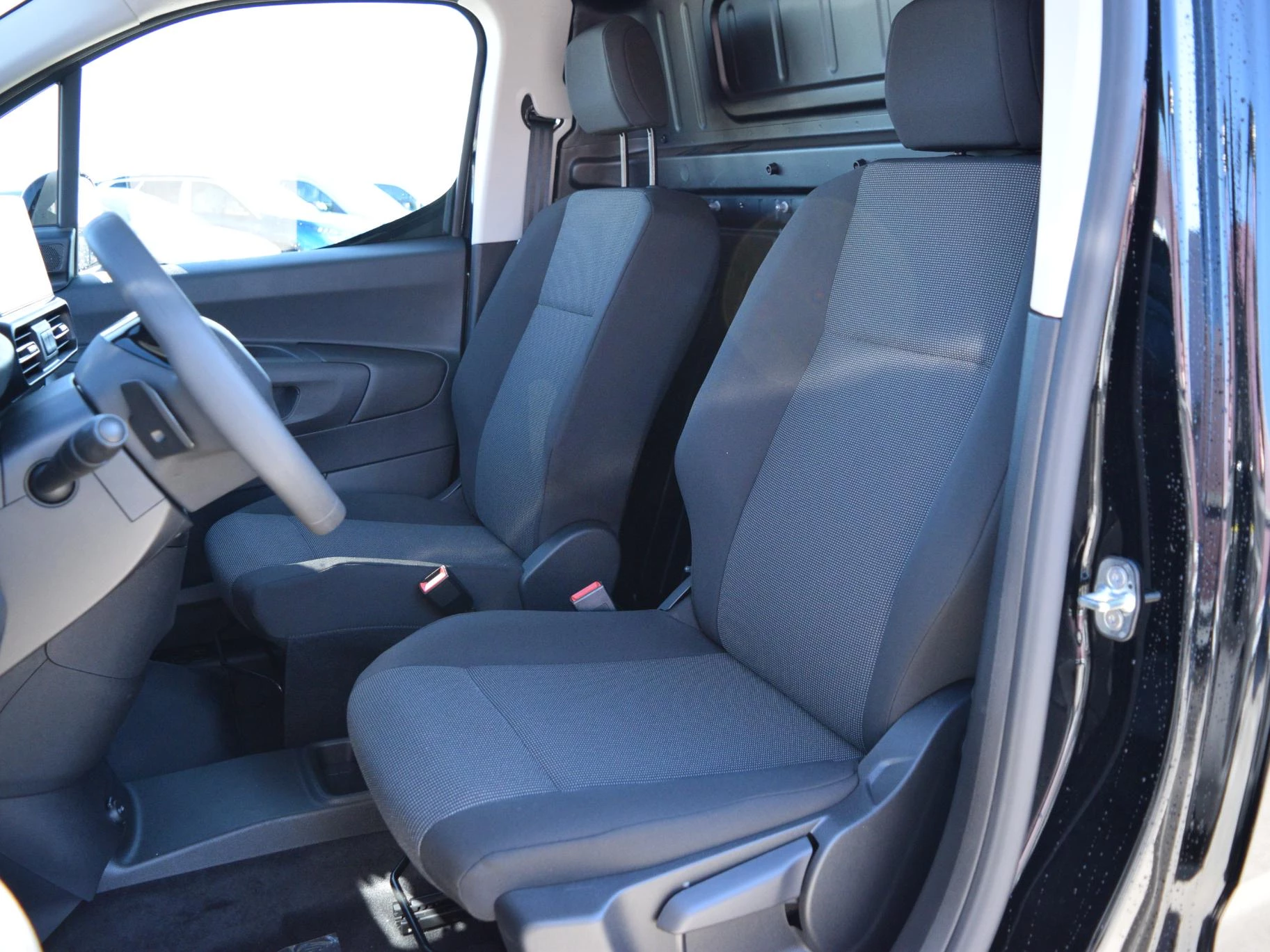 Hoofdafbeelding Peugeot e-Partner