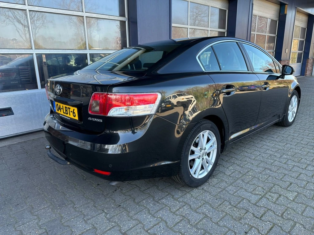 Hoofdafbeelding Toyota Avensis