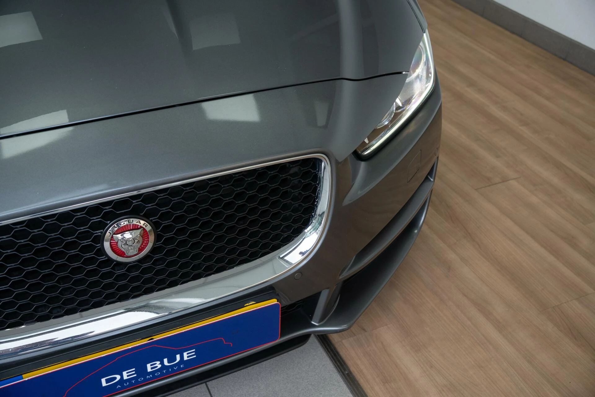 Hoofdafbeelding Jaguar XE