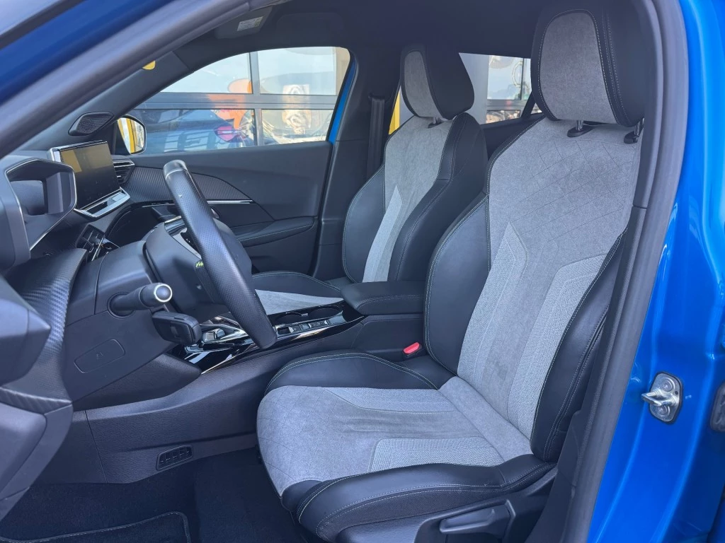 Hoofdafbeelding Peugeot e-2008