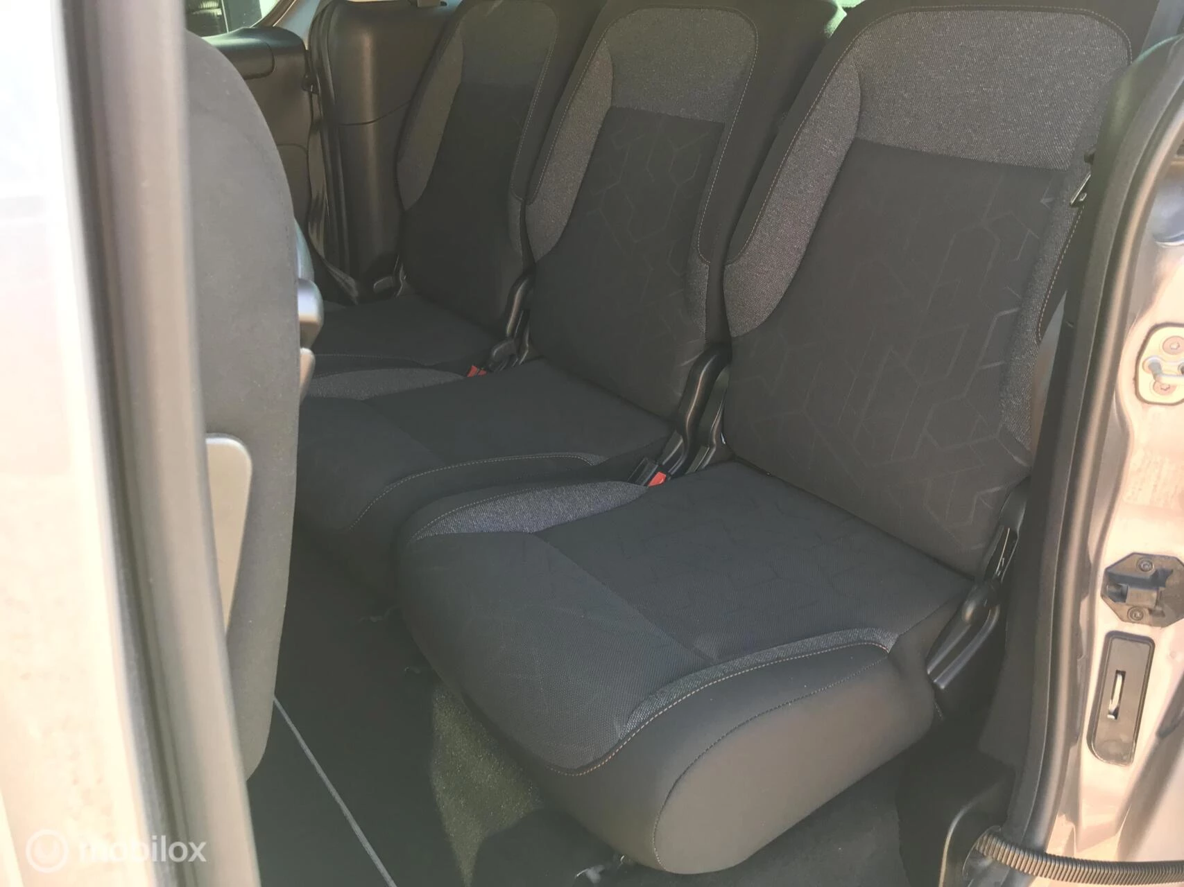 Hoofdafbeelding Peugeot e-Partner