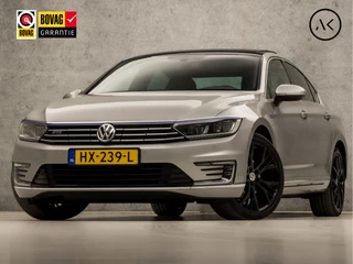 Volkswagen Passat 1.4 TSI GTE Highline 218Pk Automaat (SCHUIFDAK, APPLE CARPLAY, NAVIGATIE, LEDER/ALCANTARA, STOELVERWARMING, KEYLESS, SPORTSTOELEN, ADAPTIVE CRUISE, GETINT GLAS, NIEUWSTAAT)
