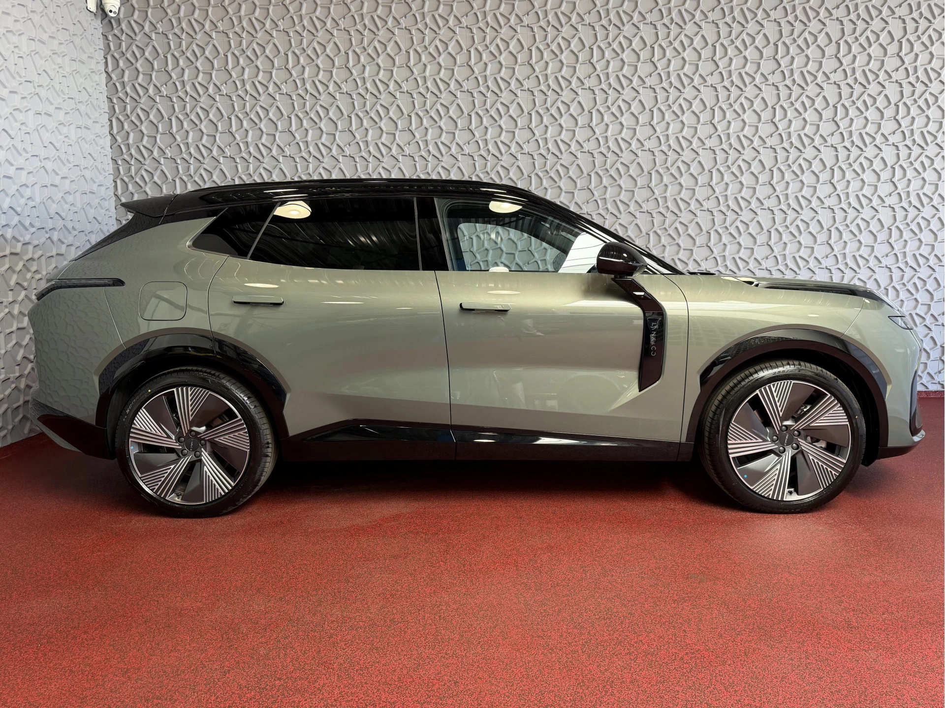 Hoofdafbeelding Lynk & Co 08