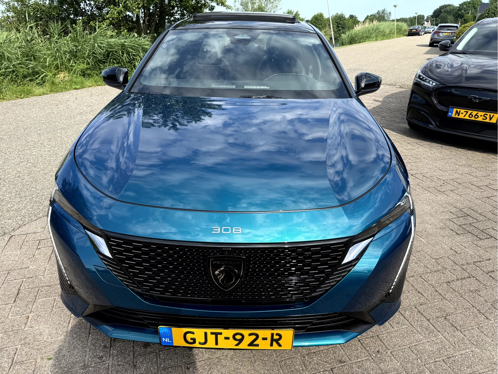 Hoofdafbeelding Peugeot e-308