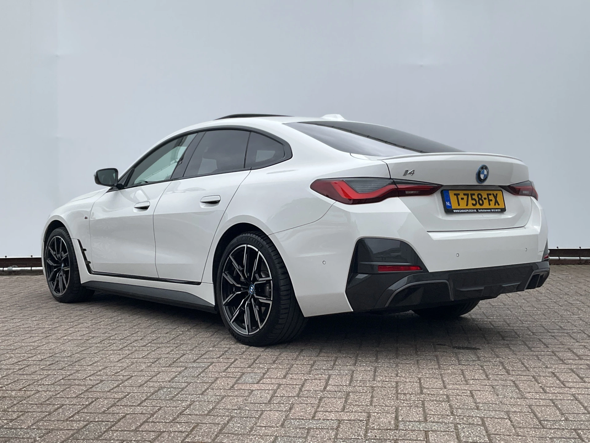 Hoofdafbeelding BMW i4
