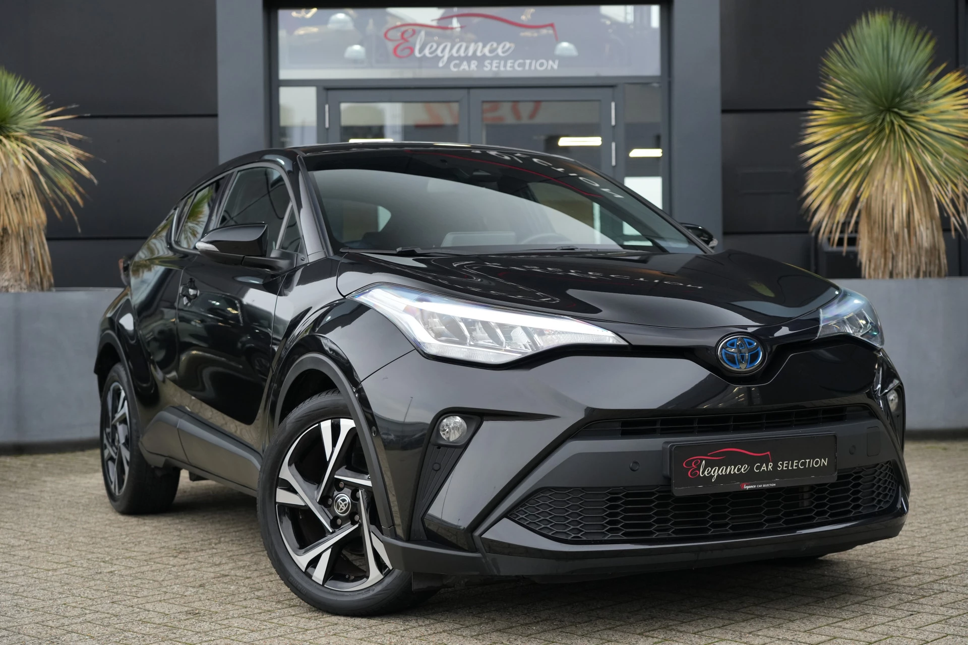 Hoofdafbeelding Toyota C-HR