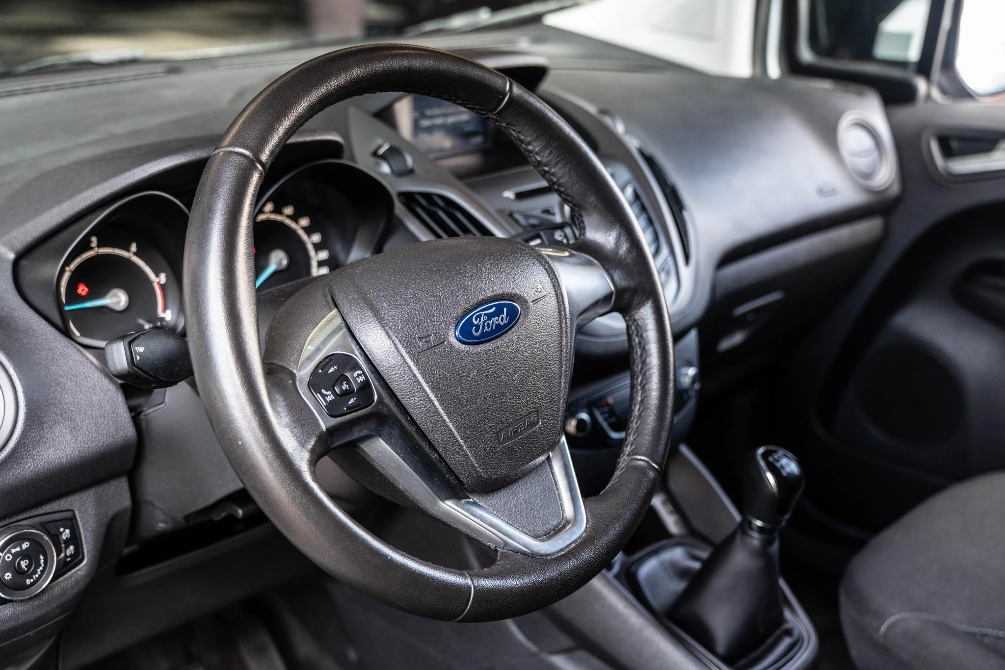 Hoofdafbeelding Ford Transit Courier