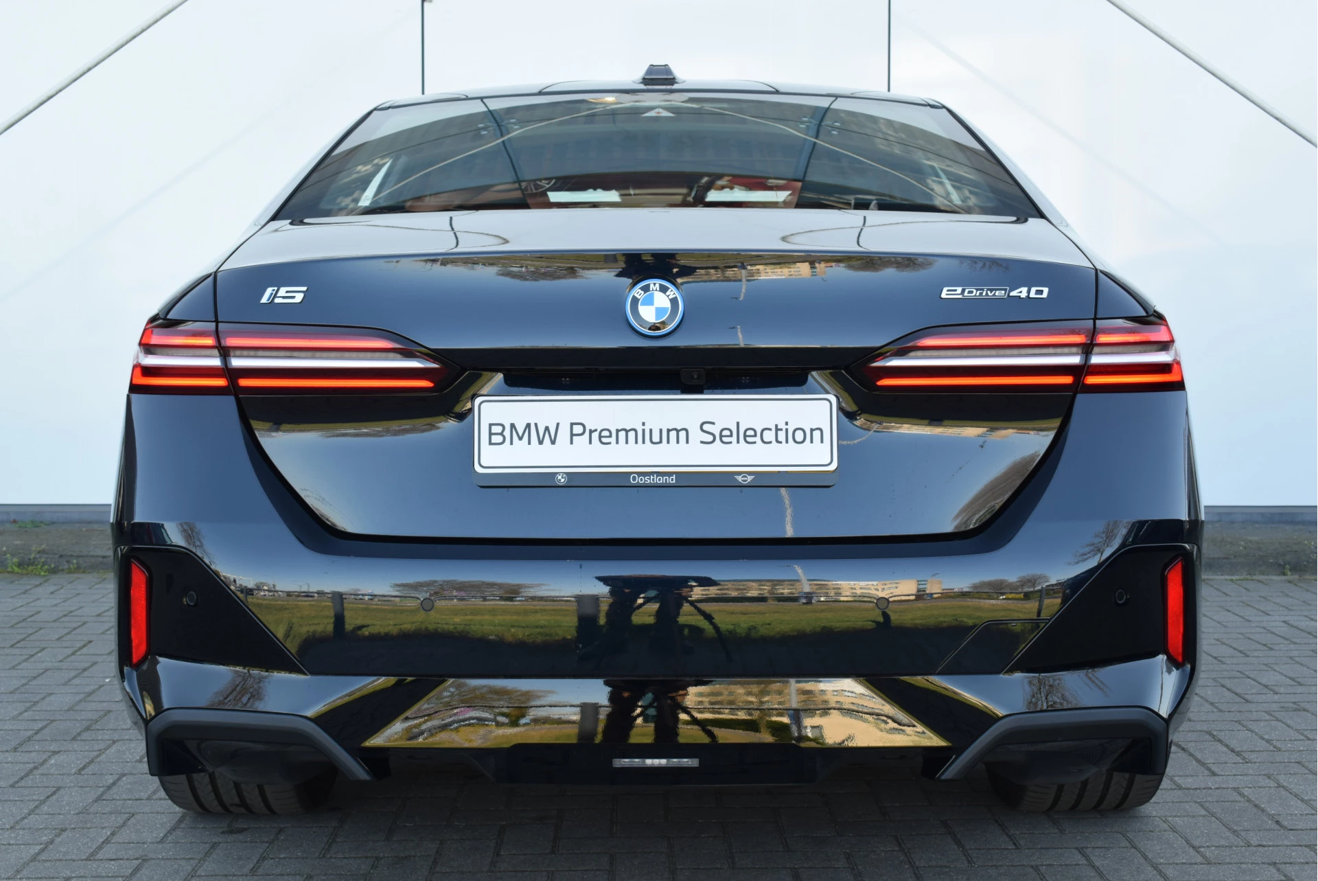 Hoofdafbeelding BMW i5
