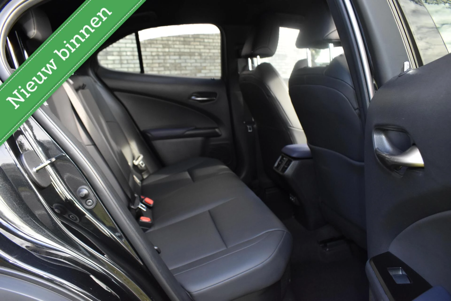 Hoofdafbeelding Lexus UX