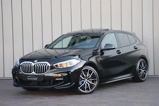 BMW 1 Serie 118i High Executive Edition M-Sport | Head-up | Pano | Keyles-go | Harman/Kardon | ACC | Sfeerverlichting | Memory | Led | 2019.