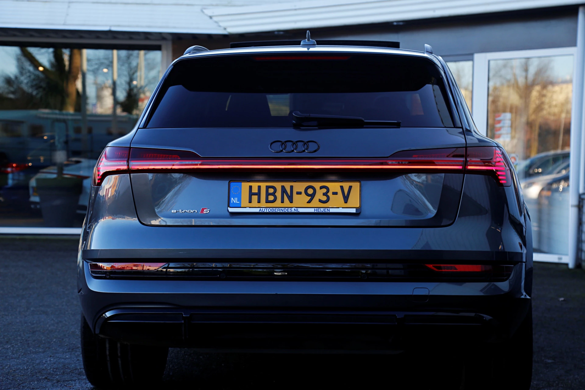 Hoofdafbeelding Audi e-tron