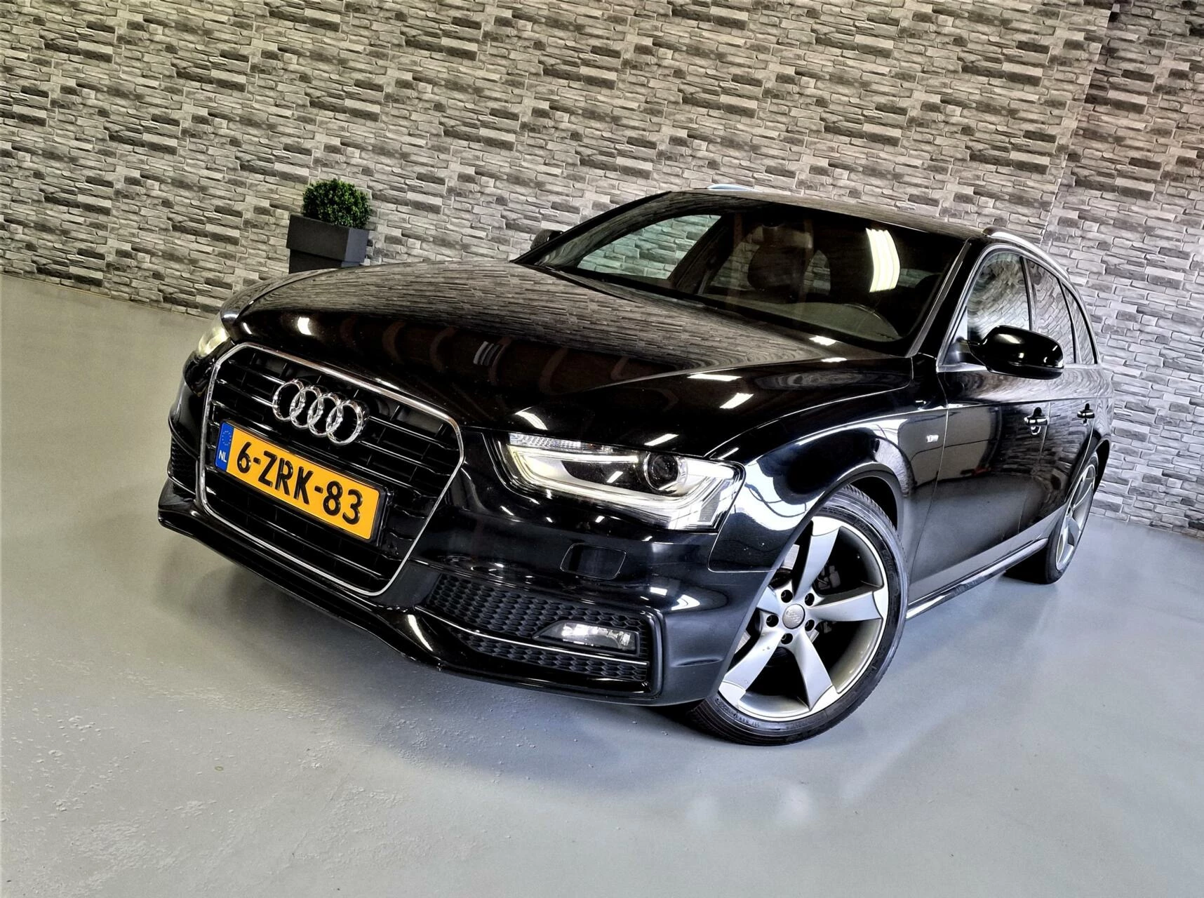 Hoofdafbeelding Audi A4