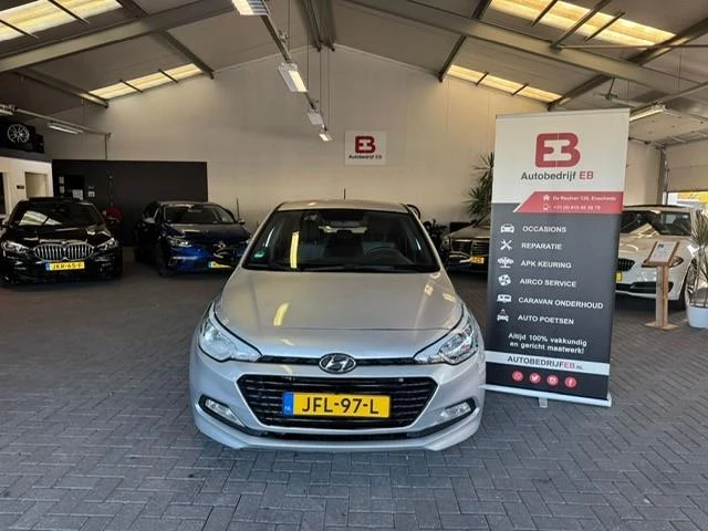 Hoofdafbeelding Hyundai i20