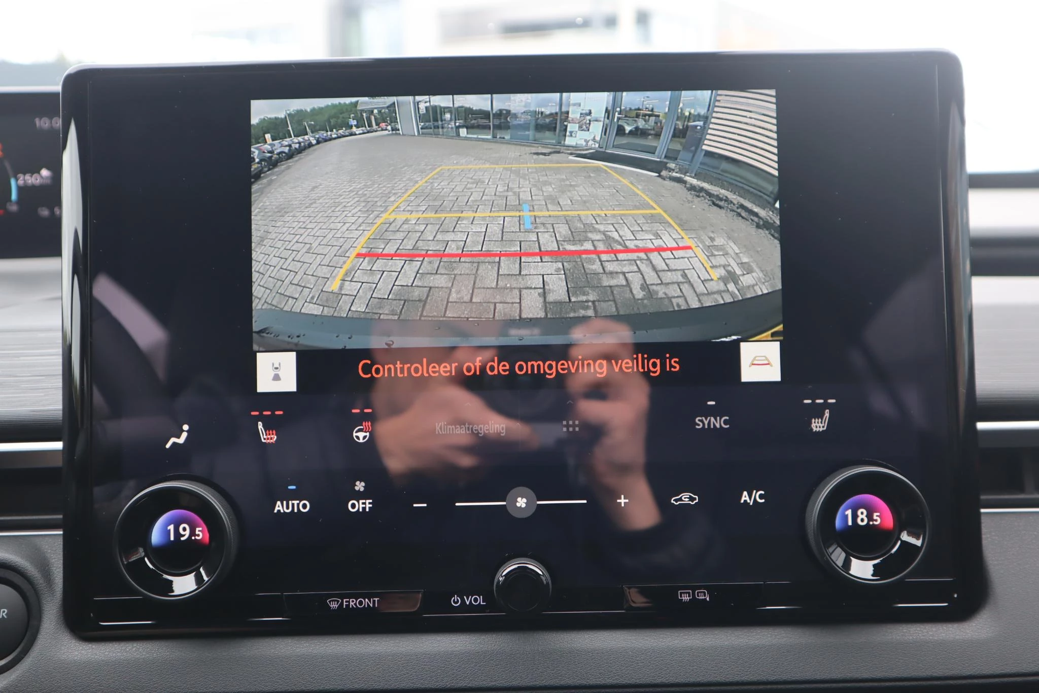 Hoofdafbeelding Toyota C-HR+