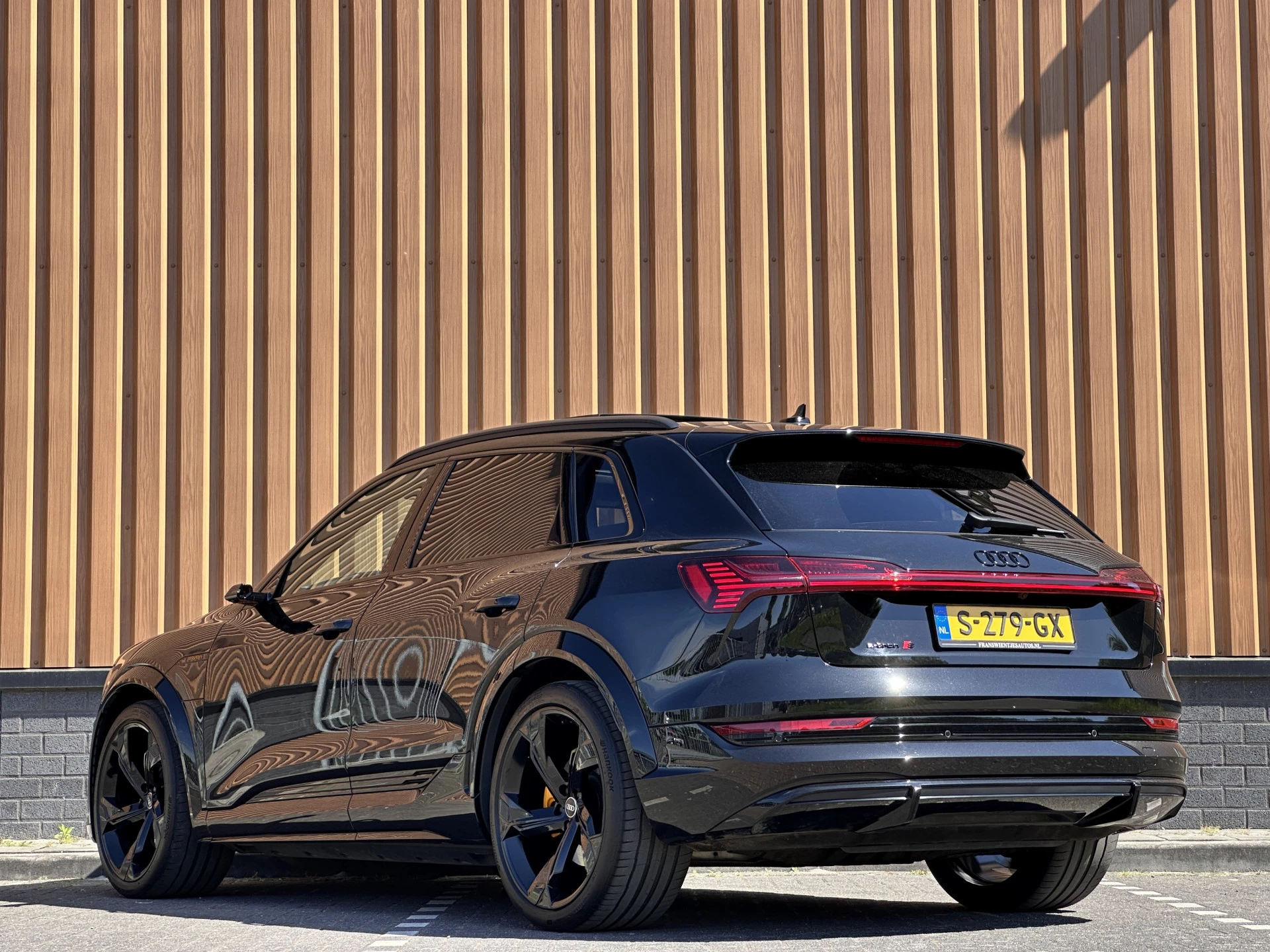 Hoofdafbeelding Audi e-tron