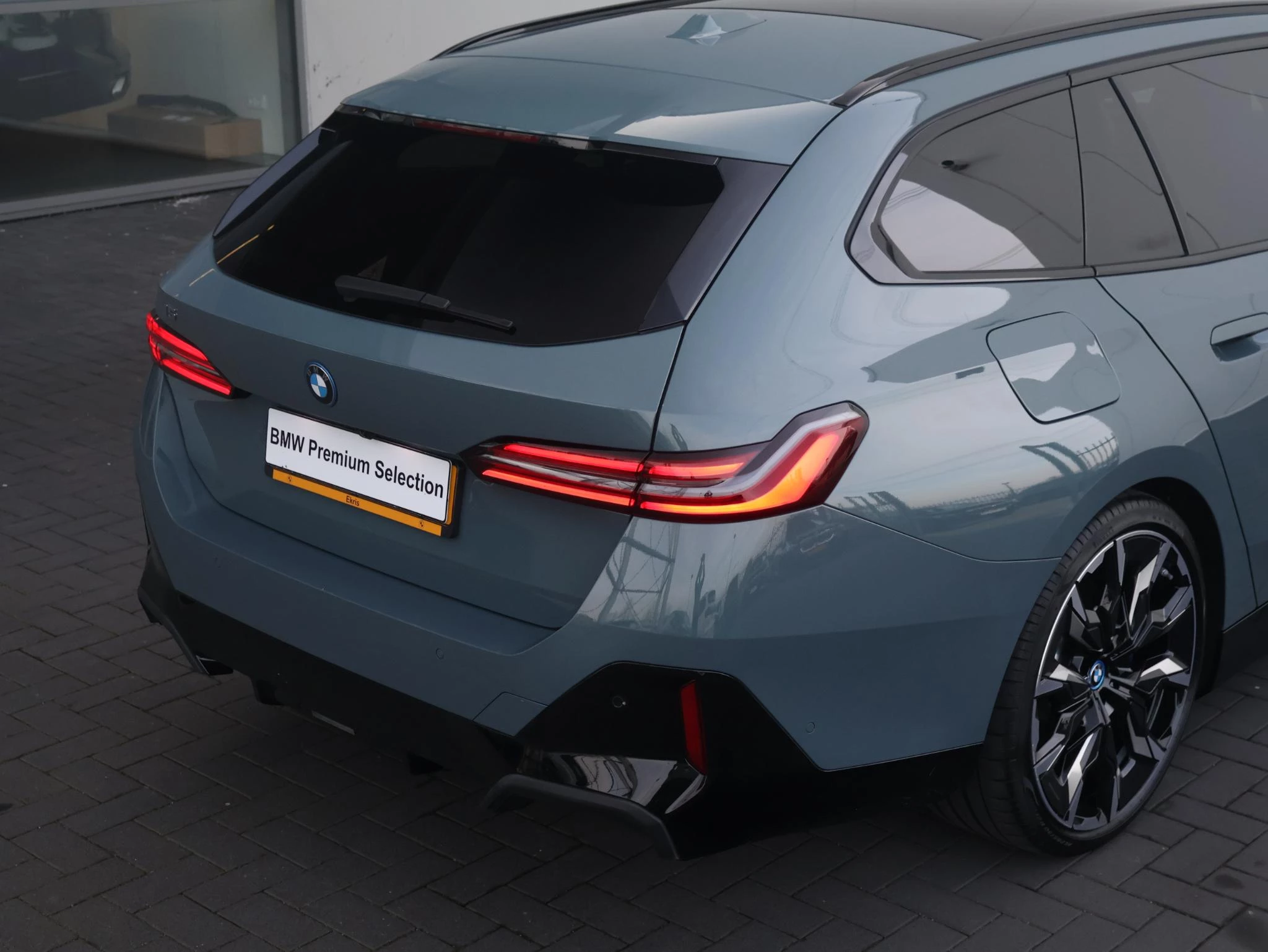 Hoofdafbeelding BMW i5