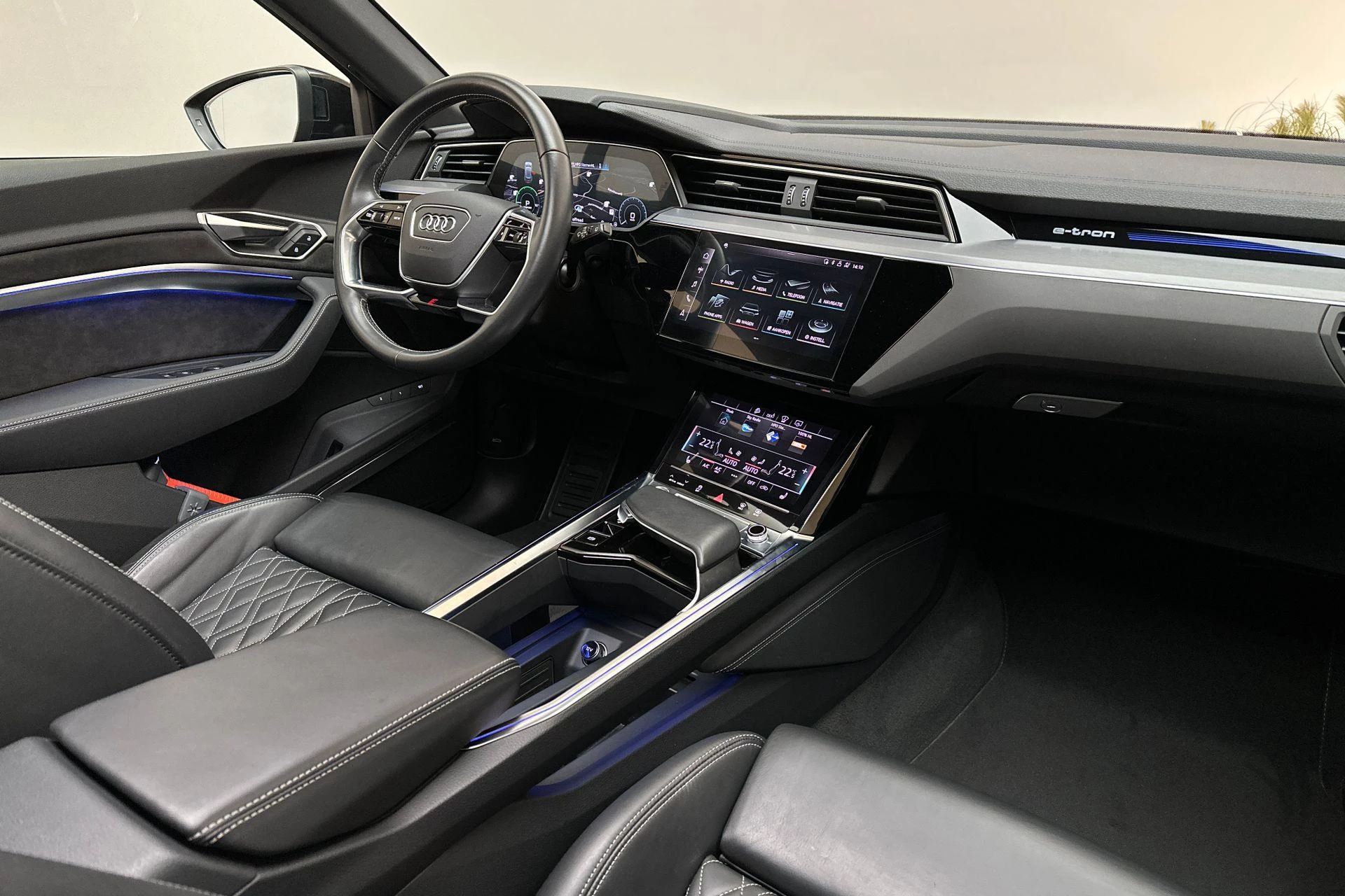 Hoofdafbeelding Audi e-tron