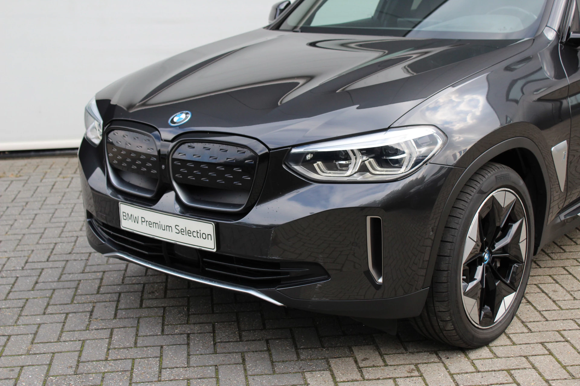 Hoofdafbeelding BMW iX3