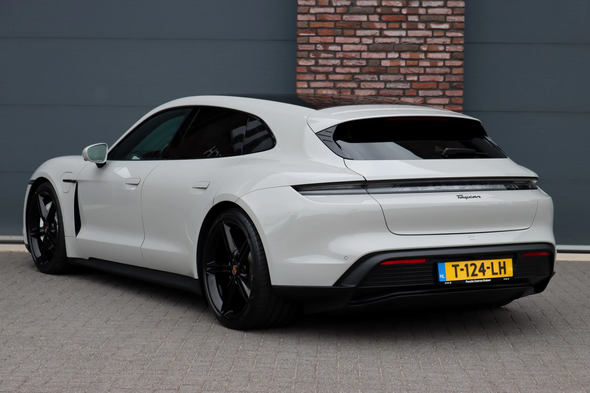 Hoofdafbeelding Porsche Taycan