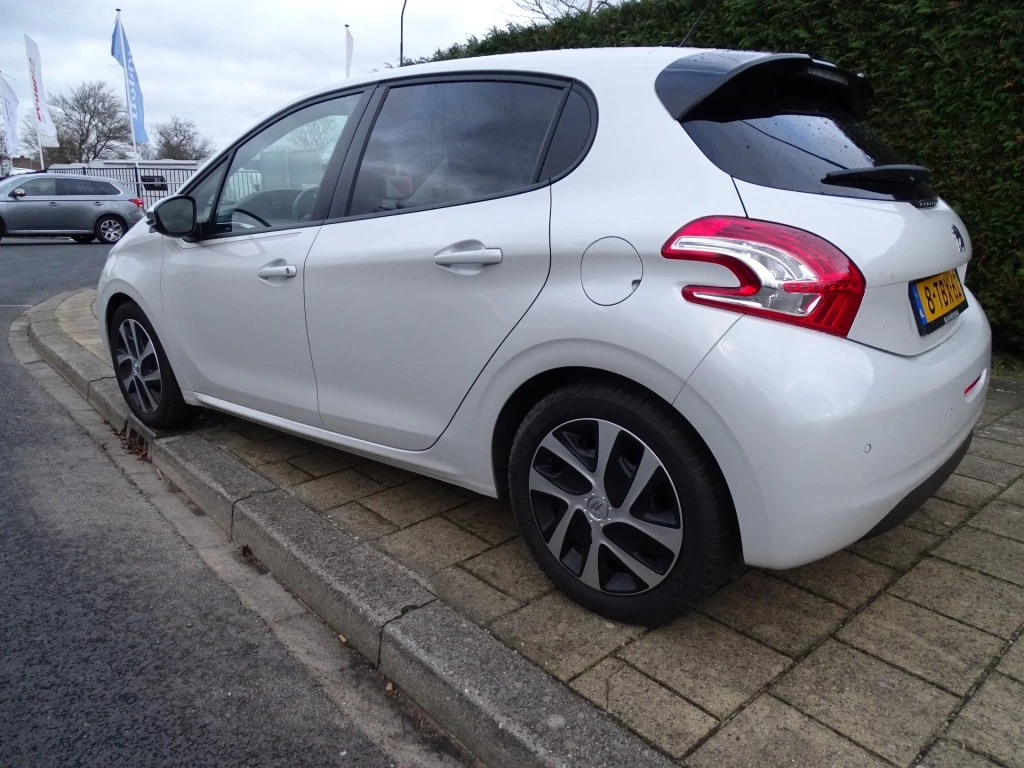 Hoofdafbeelding Peugeot 208