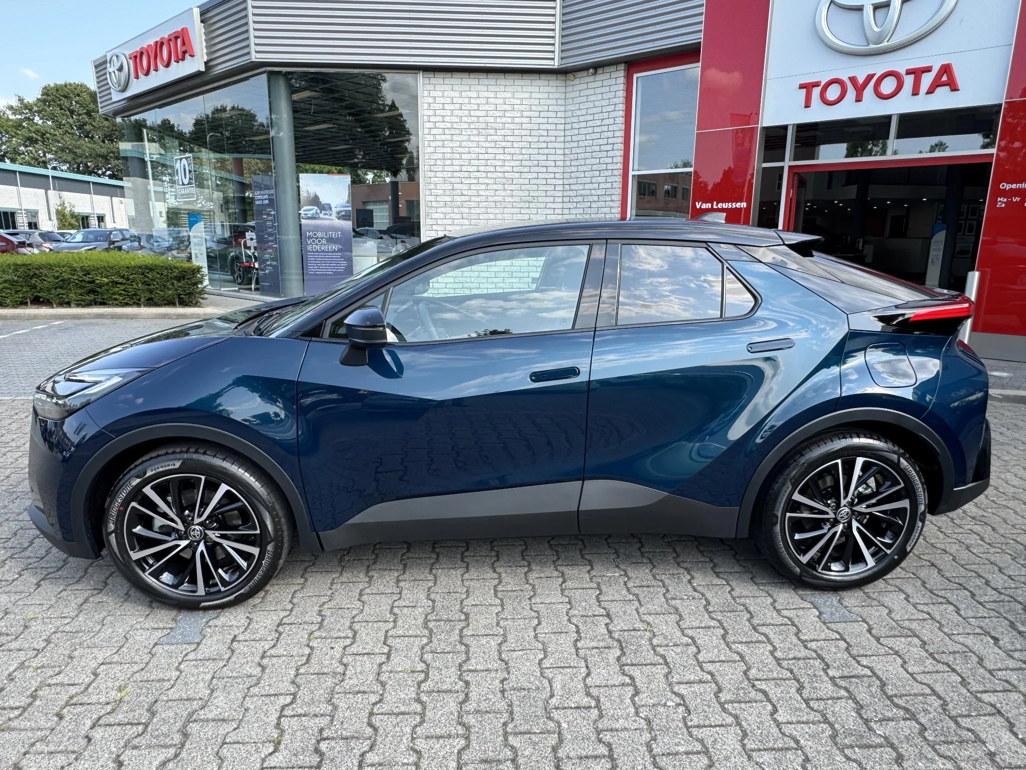 Hoofdafbeelding Toyota C-HR
