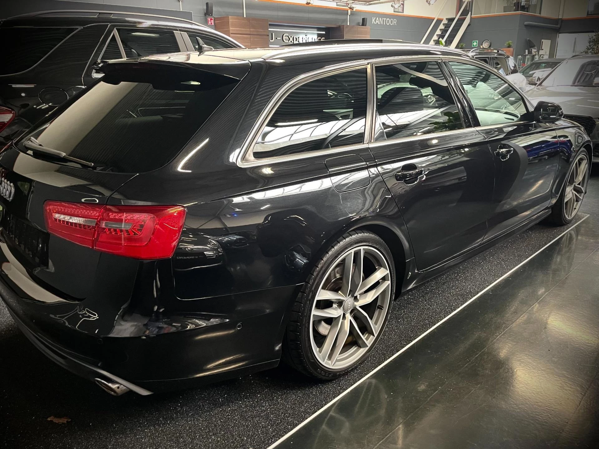 Hoofdafbeelding Audi A6