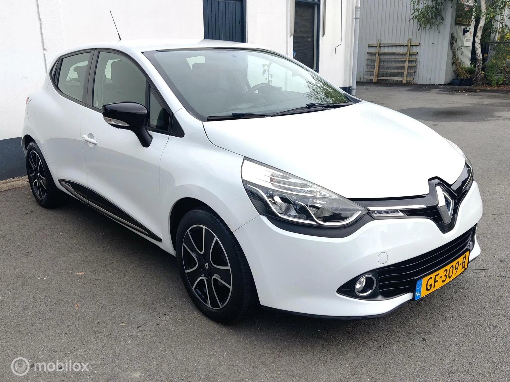 Hoofdafbeelding Renault Clio