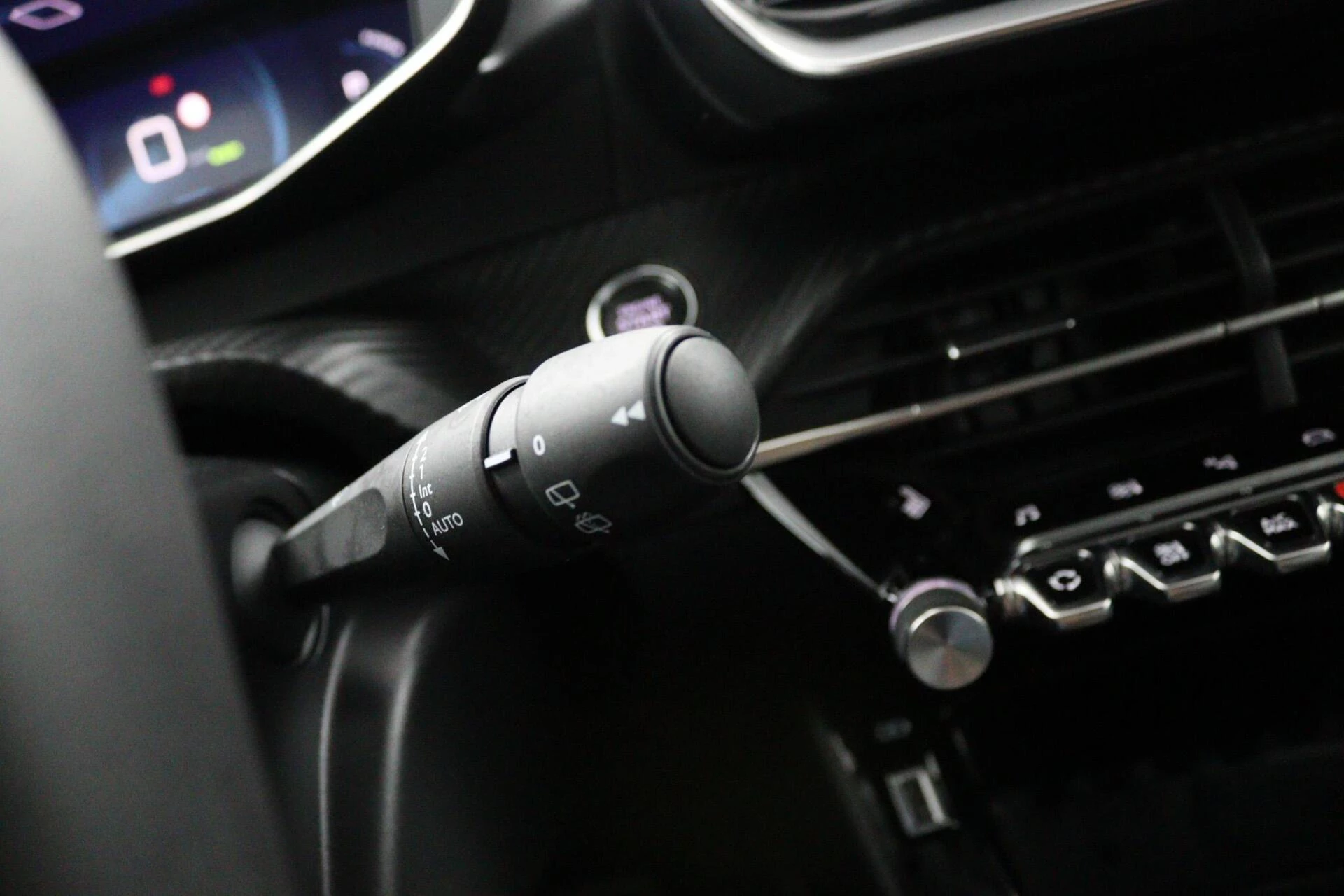 Hoofdafbeelding Peugeot e-2008