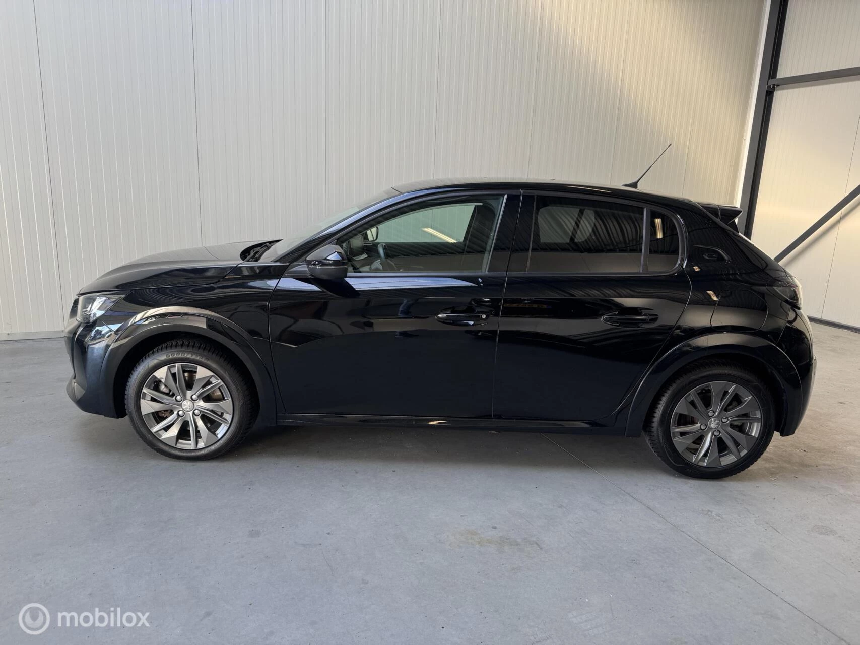 Hoofdafbeelding Peugeot e-208