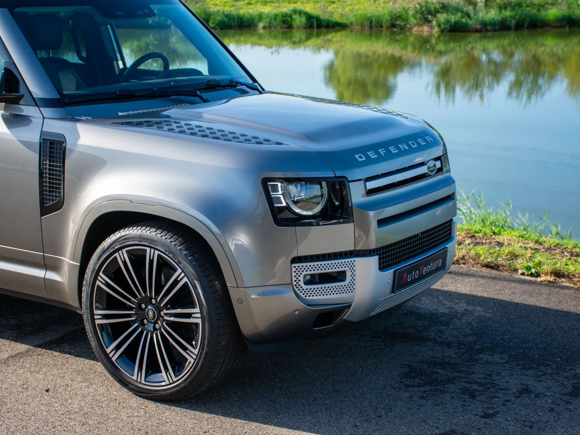 Hoofdafbeelding Land Rover Defender