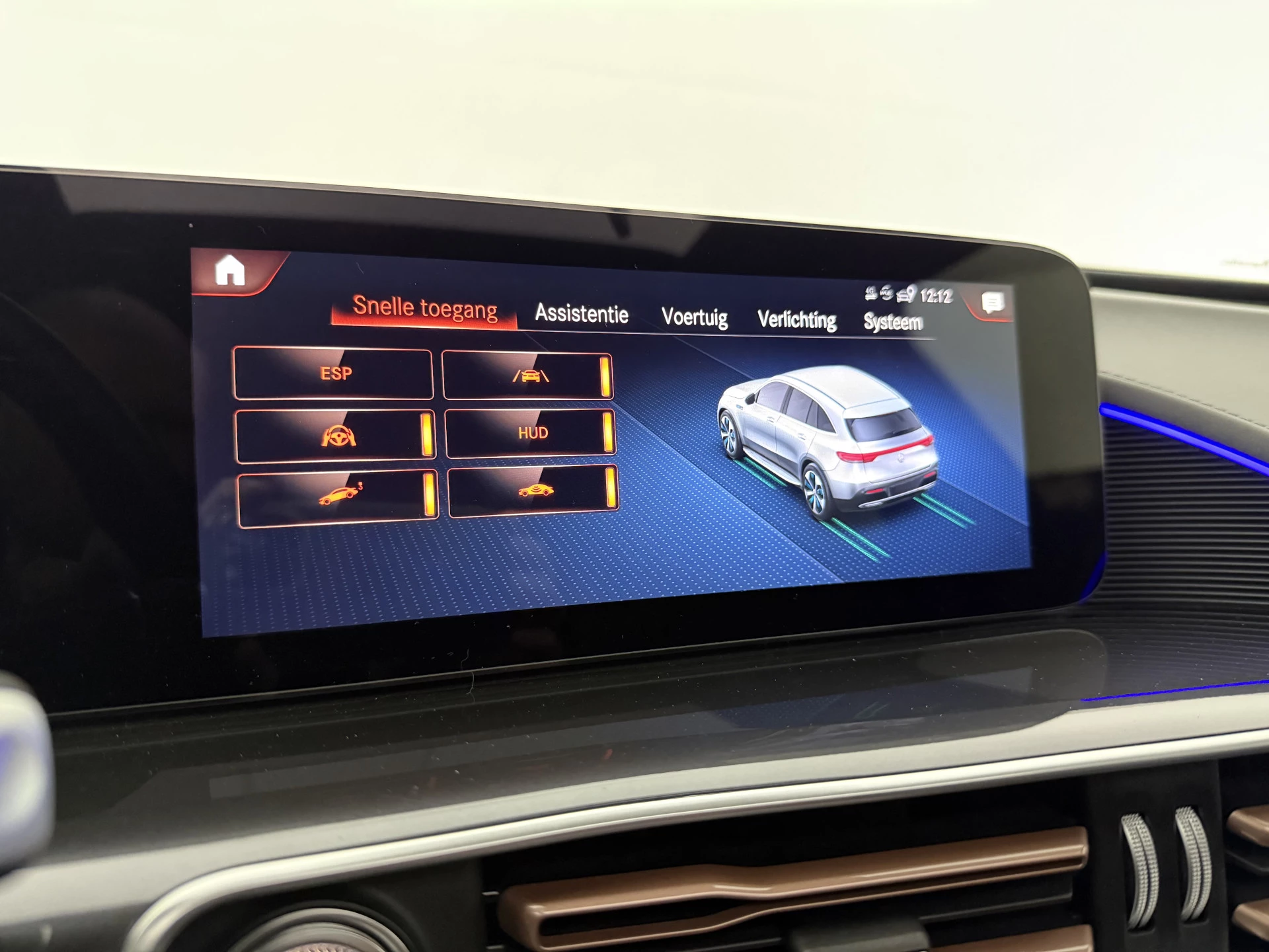 Hoofdafbeelding Mercedes-Benz EQC
