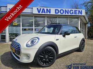 Mini 1.5 Cooper Business | Panoramadak / Navi / JCW| NL-Auto / NAP